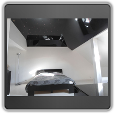 Натяжной потолок в спальне