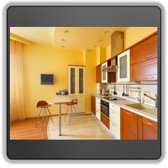 Натяжной потолок на кухне