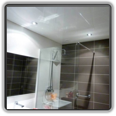 Натяжной потолок в ванной комнате