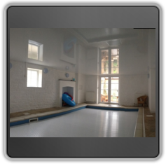 Зеркальный натяжной потолок