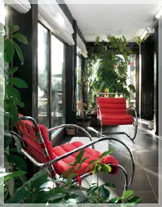 Натяжной потолок глянцевый или матовый